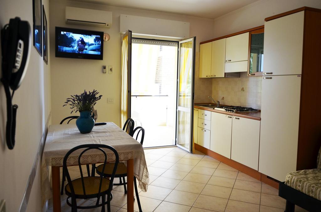 Residence Riviera Alba Adriatica Exterior foto